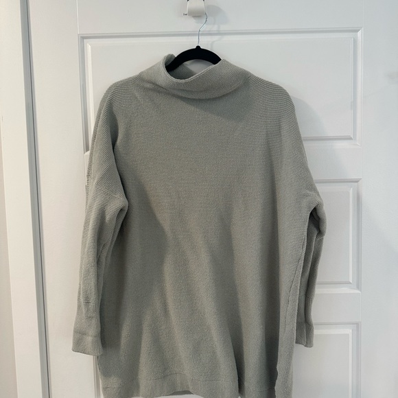 Free People Ottoman Tunic. Size M. Colour Oxide (light icy blue). - Picture 2 of 6